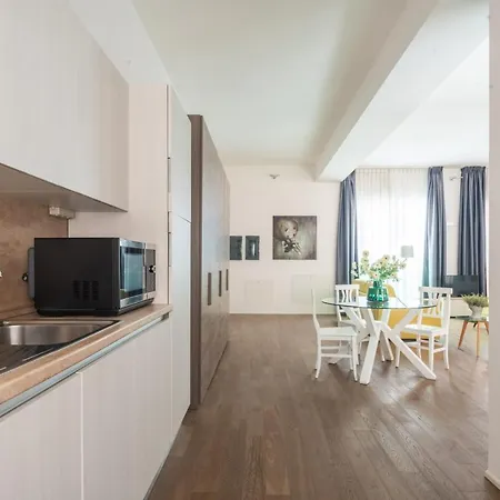 Centrale Mazzoni Apartments R&R Veneza Exterior foto