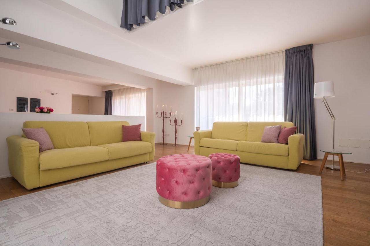 Mazzoni R&r Apartamento *